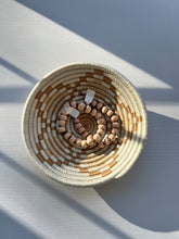 Load image into Gallery viewer, Neri Woven Bowl Basket