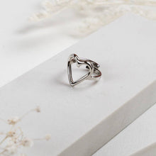 Load image into Gallery viewer, Moyo Heart Ring