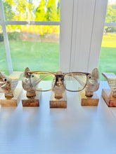 Load image into Gallery viewer, Cardinal Glasses Holder Stand