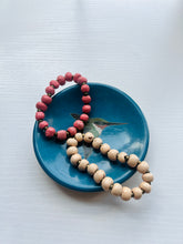 Load image into Gallery viewer, Ruby-throated Hummingbird Ceramic Ring Dish