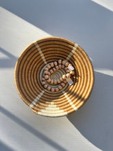 Load image into Gallery viewer, Modern Pearl Daybreak Bowl Basket