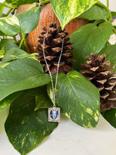 Load image into Gallery viewer, Vintage Picture Frame Locket Necklace