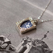 Load image into Gallery viewer, Vintage Picture Frame Locket Necklace