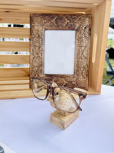 Load image into Gallery viewer, Cardinal Glasses Holder Stand