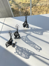 Load image into Gallery viewer, Mini Wire Bird