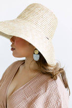 Load image into Gallery viewer, Marina Earrings