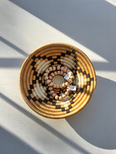 Load image into Gallery viewer, Neri Woven Bowl Basket