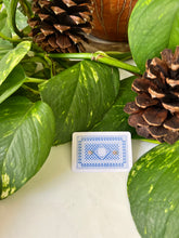 Load image into Gallery viewer, Vintage Gold Stud Earrings