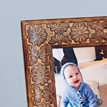Load image into Gallery viewer, Daisy Mango Wood Picture Frame