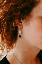 Load image into Gallery viewer, Black Star Rain Earrings