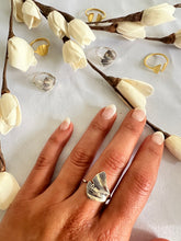 Load image into Gallery viewer, Rings - Graceful Ginkgo Leaf Ring