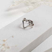 Load image into Gallery viewer, Moyo Heart Ring
