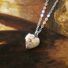 Load image into Gallery viewer, Vintage Tiny Silver Heart Locket Necklace
