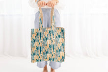 Load image into Gallery viewer, Aqua Pampas Feather Everyday Tote
