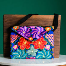 Load image into Gallery viewer, Flores Envelope Clutch
