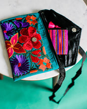 Load image into Gallery viewer, Flores Envelope Clutch
