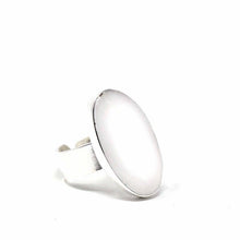 Load image into Gallery viewer, RIngs - Oval Mother Of Pearl Ring
