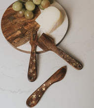 Load image into Gallery viewer, Tableware - Nakshatra Cheese Knife Set (3 Pc)
